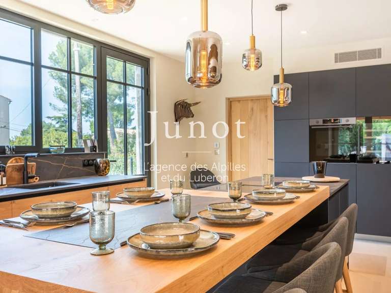 Maison Saint-Rémy-de-Provence - 4 chambres - 220m²