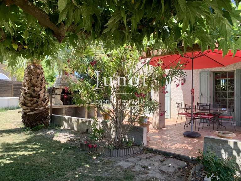 Maison Saint-Rémy-de-Provence - 3 chambres - 210m²