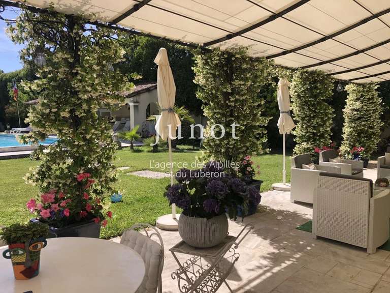 Maison Saint-Rémy-de-Provence - 5 chambres - 580m²