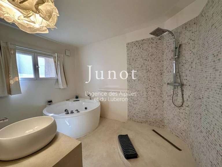 Maison Saint-Rémy-de-Provence - 2 chambres - 120m²