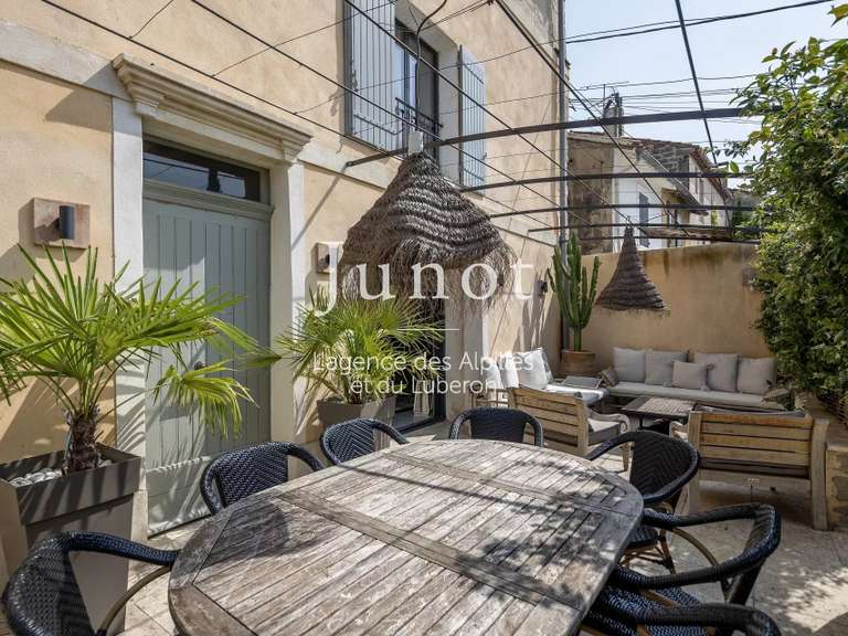 Maison Saint-Rémy-de-Provence - 3 chambres - 200m²