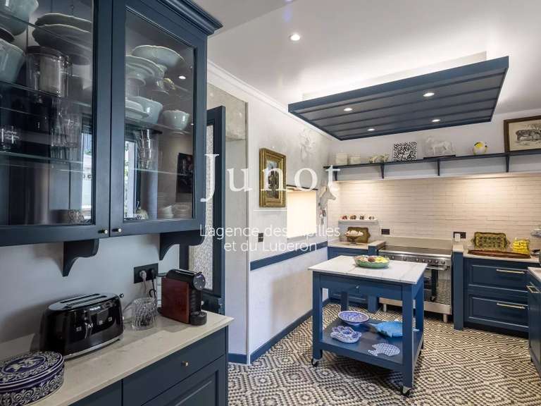 Maison Saint-Rémy-de-Provence - 3 chambres - 200m²