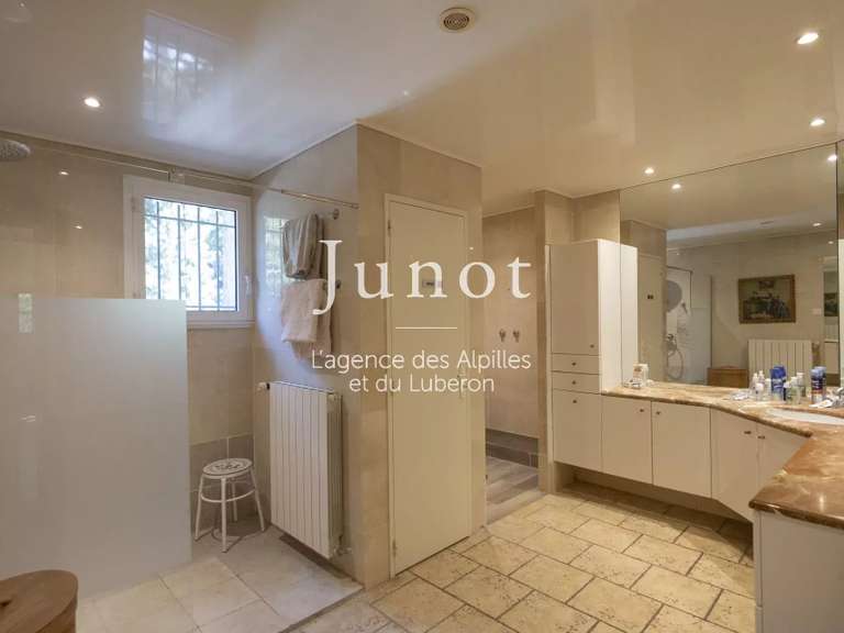 Maison Saint-Rémy-de-Provence - 4 chambres - 210m²
