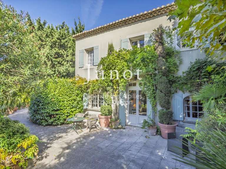 Maison Saint-Rémy-de-Provence - 4 chambres - 210m²