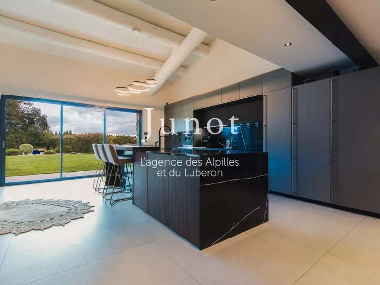 Maison Saint-Rémy-de-Provence - 4 chambres - 250m²