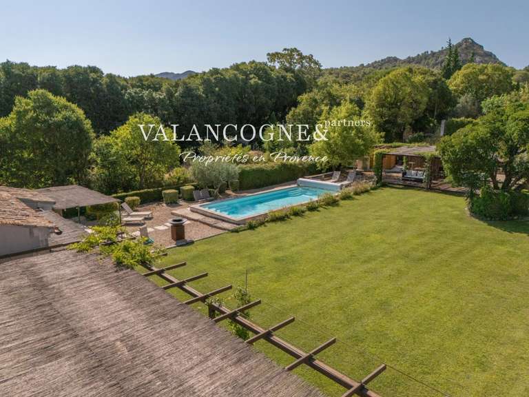 Maison Saint-Rémy-de-Provence - 4 chambres - 213m²