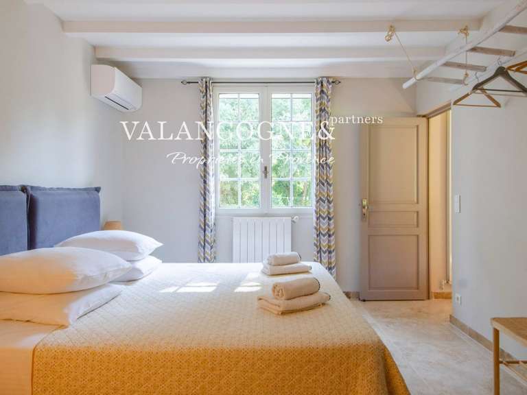 Maison Saint-Rémy-de-Provence - 4 chambres - 213m²