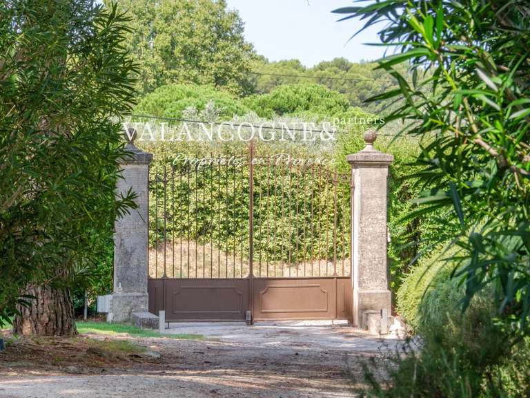 Maison Saint-Rémy-de-Provence - 5 chambres - 343m²