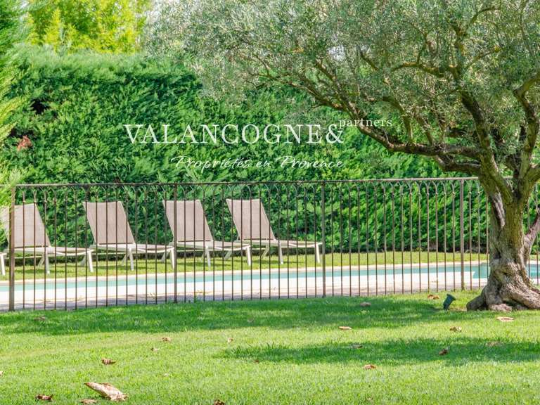 Maison Saint-Rémy-de-Provence - 5 chambres - 343m²