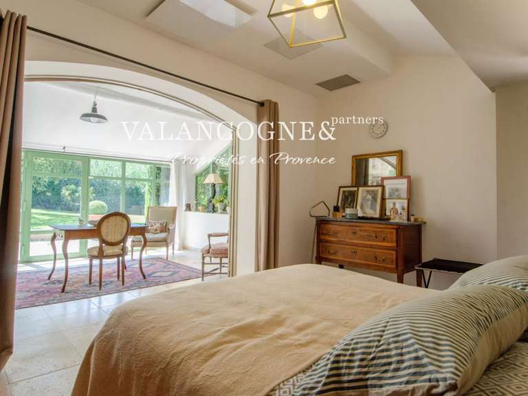 Maison Saint-Rémy-de-Provence - 5 chambres - 343m²
