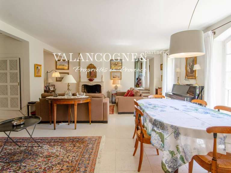Maison Saint-Rémy-de-Provence - 5 chambres - 343m²