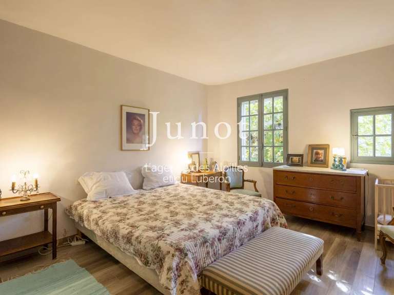 Maison Saint-Rémy-de-Provence - 4 chambres - 210m²