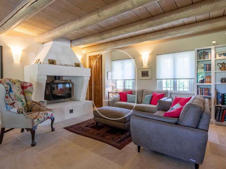 Maison Saint-Rémy-de-Provence - 5 chambres - 268m²