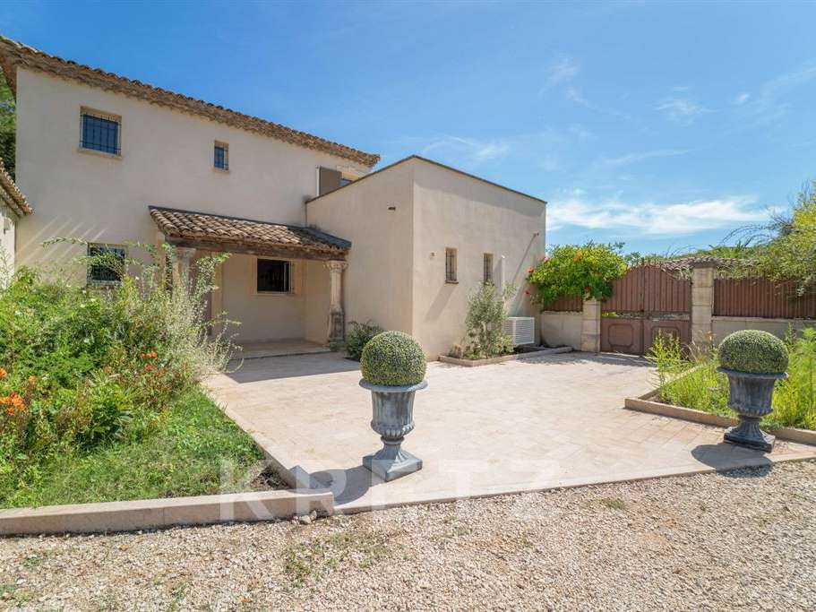 Maison Saint-Rémy-de-Provence