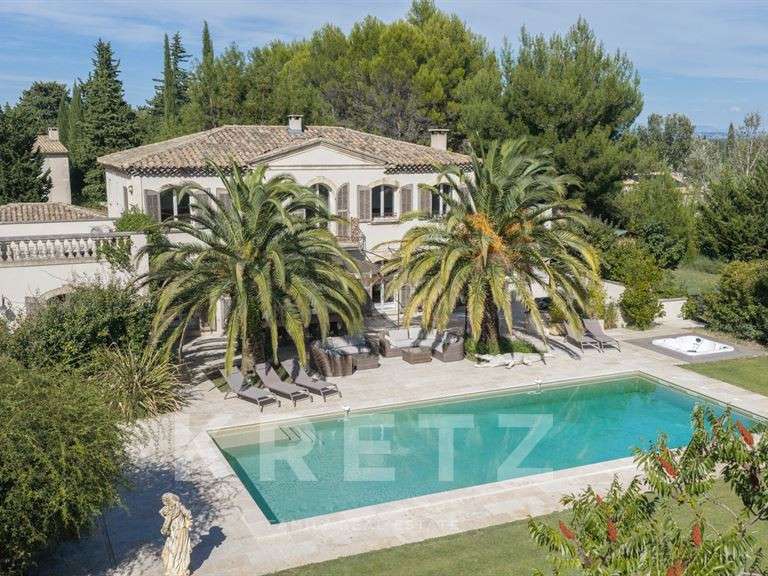 Maison Saint-Rémy-de-Provence - 7 chambres - 300m²