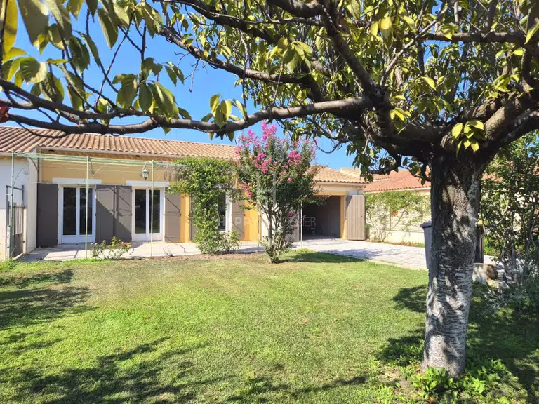 Maison Saint-Rémy-de-Provence - 2 chambres - 99m²