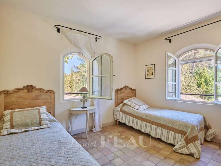 Maison Saint-Rémy-de-Provence - 4 chambres - 230m²