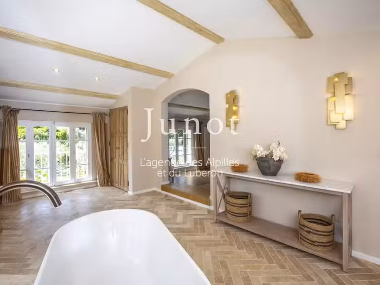 Maison Saint-Rémy-de-Provence - 5 chambres - 300m²