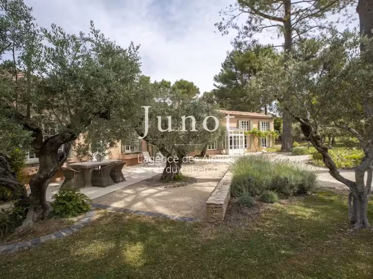 Maison Saint-Rémy-de-Provence - 5 chambres - 300m²