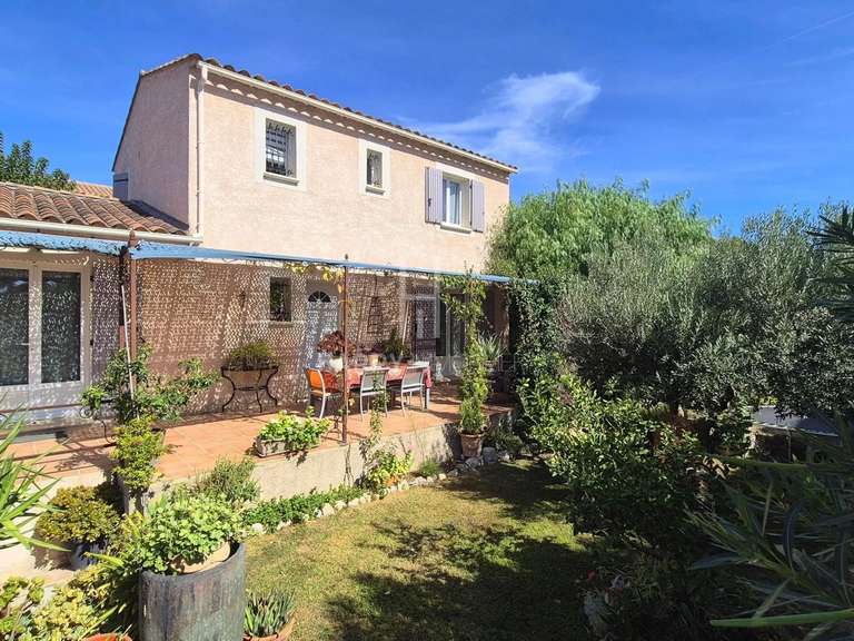Maison Saint-Rémy-de-Provence - 4 chambres - 140m²