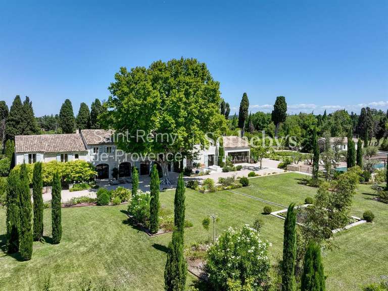 Propriété Saint-Rémy-de-Provence - 6 chambres - 600m²