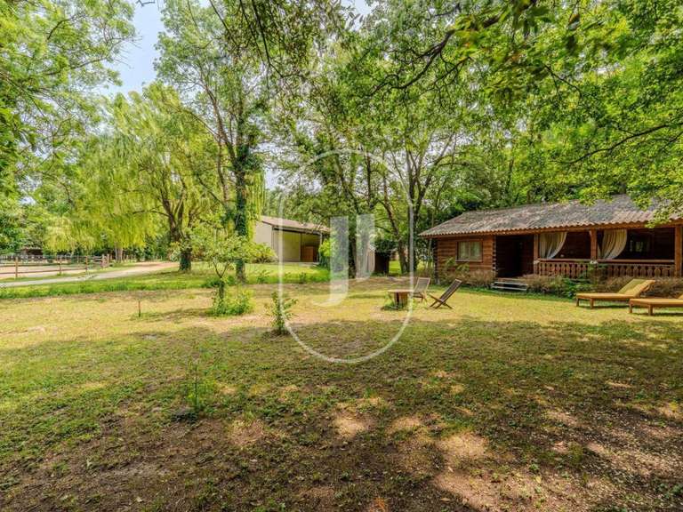 Property Saint-Rémy-de-Provence - 4 bedrooms - 245m²