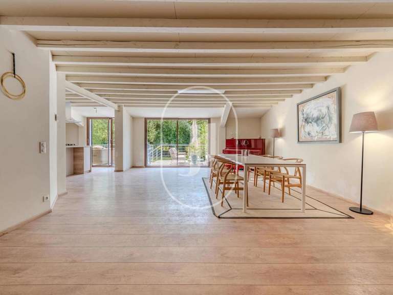 Property Saint-Rémy-de-Provence - 4 bedrooms - 245m²