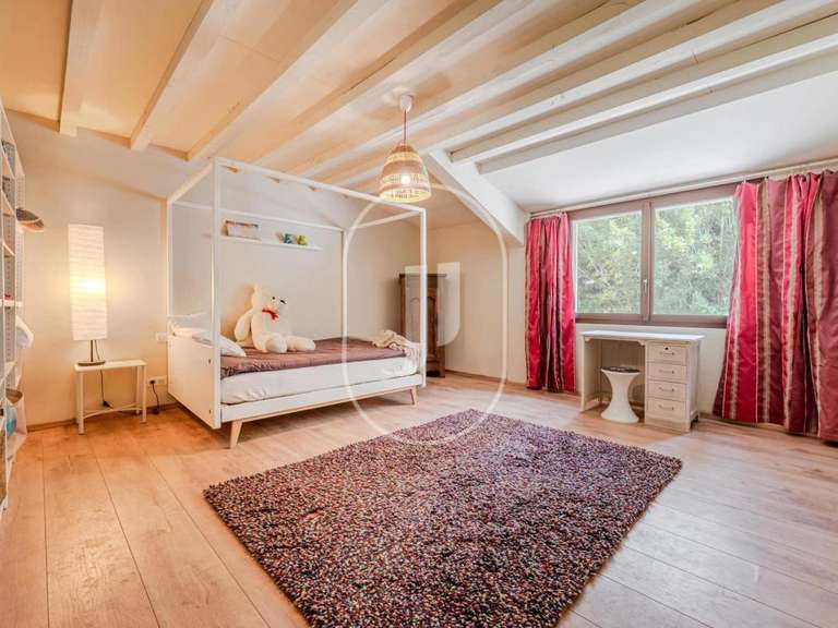 Property Saint-Rémy-de-Provence - 4 bedrooms - 245m²