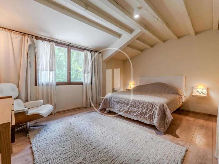 Property Saint-Rémy-de-Provence - 4 bedrooms - 245m²