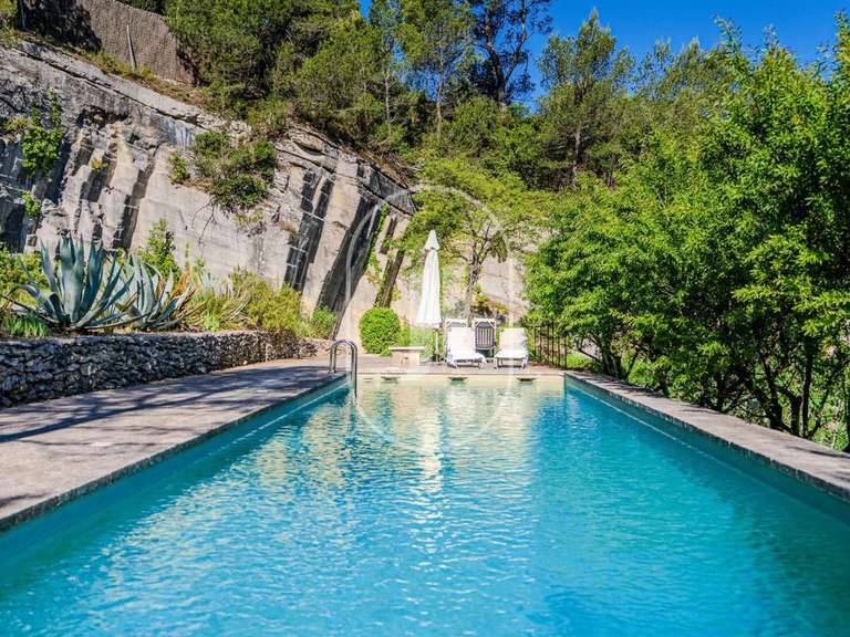 Property Saint-Rémy-de-Provence - 5 bedrooms - 224m²