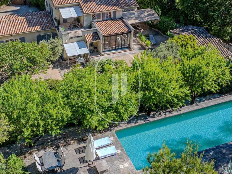 Property Saint-Rémy-de-Provence - 5 bedrooms - 224m²