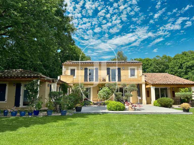 Propriété Saint-Rémy-de-Provence - 7 chambres - 285m²
