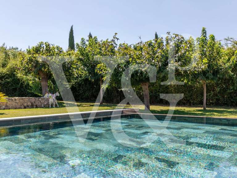 Propriété Saint-Rémy-de-Provence - 9 chambres - 572m²