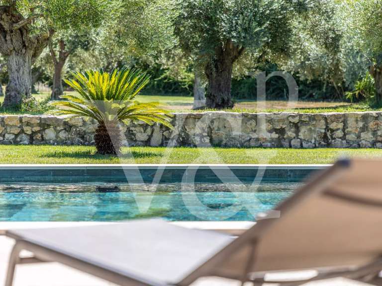 Propriété Saint-Rémy-de-Provence - 9 chambres - 572m²