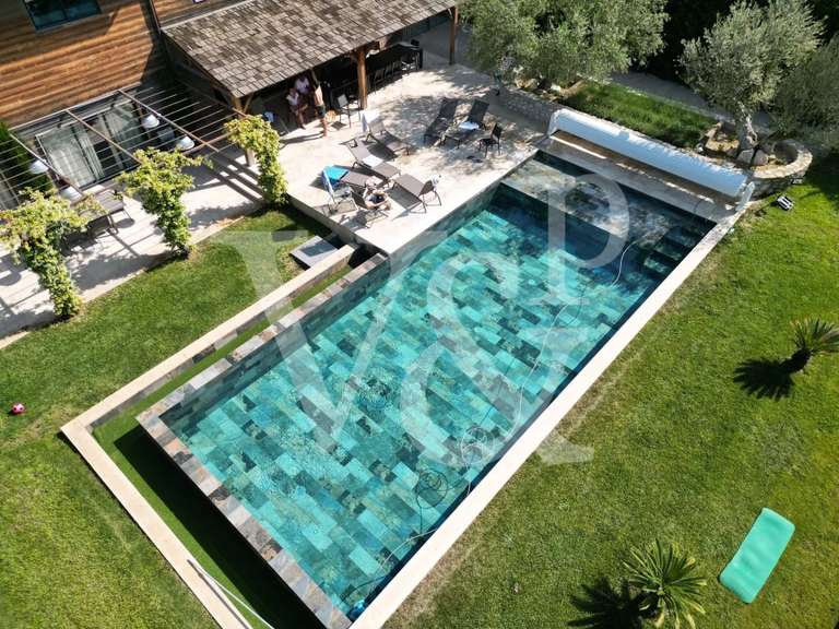 Propriété Saint-Rémy-de-Provence - 9 chambres - 572m²