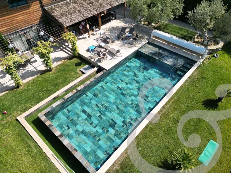Propriété Saint-Rémy-de-Provence - 9 chambres - 572m²