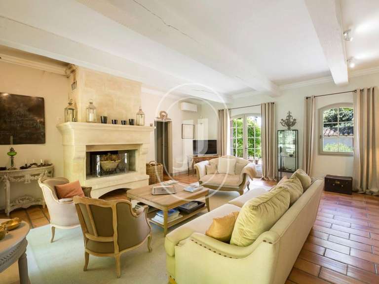 Property Saint-Rémy-de-Provence - 6 bedrooms - 300m²