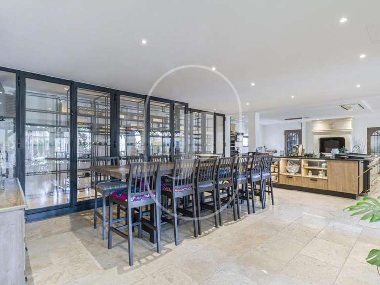 Propriété Saint-Rémy-de-Provence - 12 chambres - 1023m²
