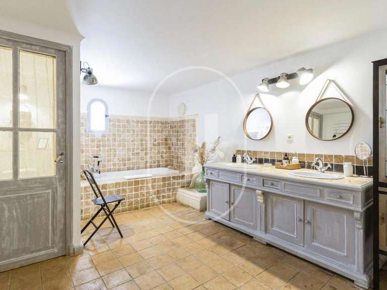 Propriété Saint-Rémy-de-Provence - 12 chambres - 1023m²