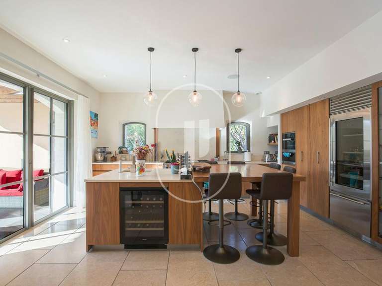 Propriété Saint-Rémy-de-Provence - 5 chambres - 245m²