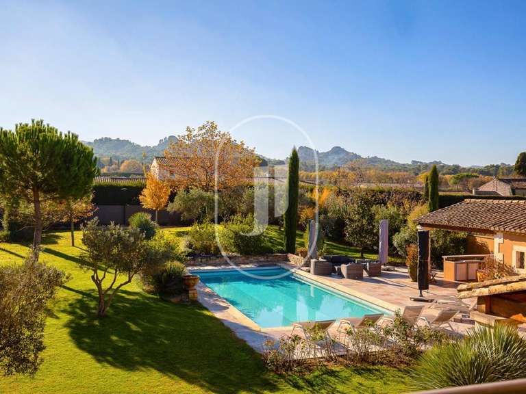 Propriété Saint-Rémy-de-Provence - 5 chambres - 245m²