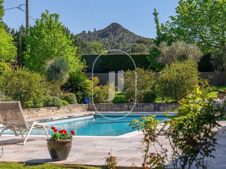 Propriété Saint-Rémy-de-Provence - 5 chambres - 245m²