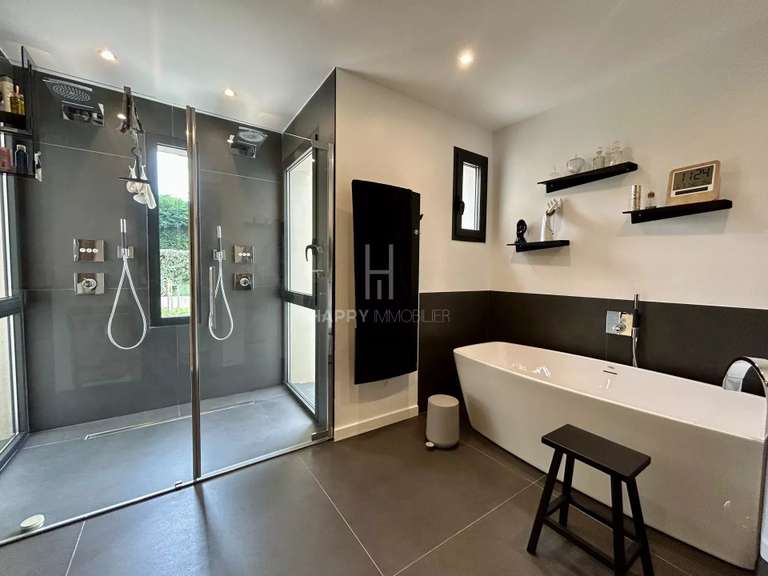 Property Saint-Rémy-de-Provence - 260m²