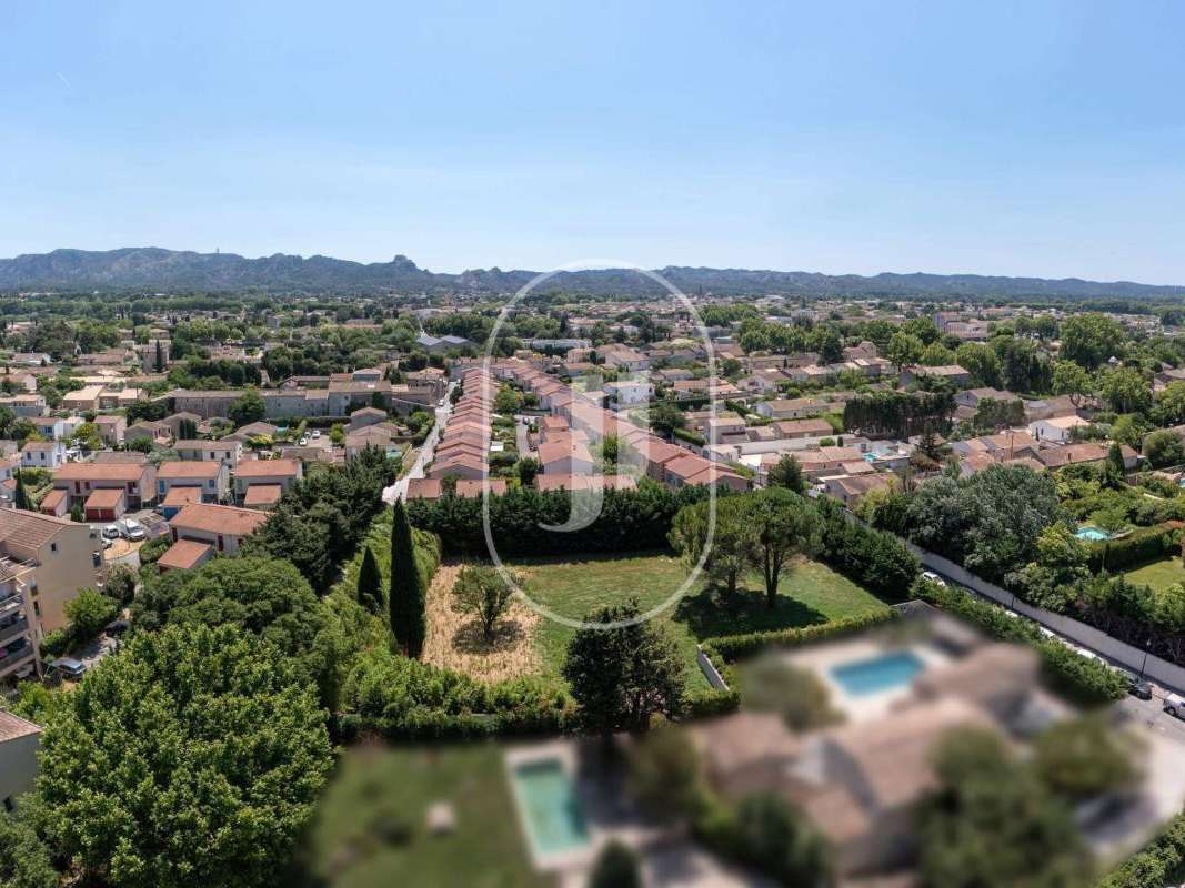 Land Saint-Rémy-de-Provence