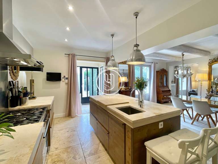 Villa Saint-Rémy-de-Provence - 4 bedrooms - 191m²