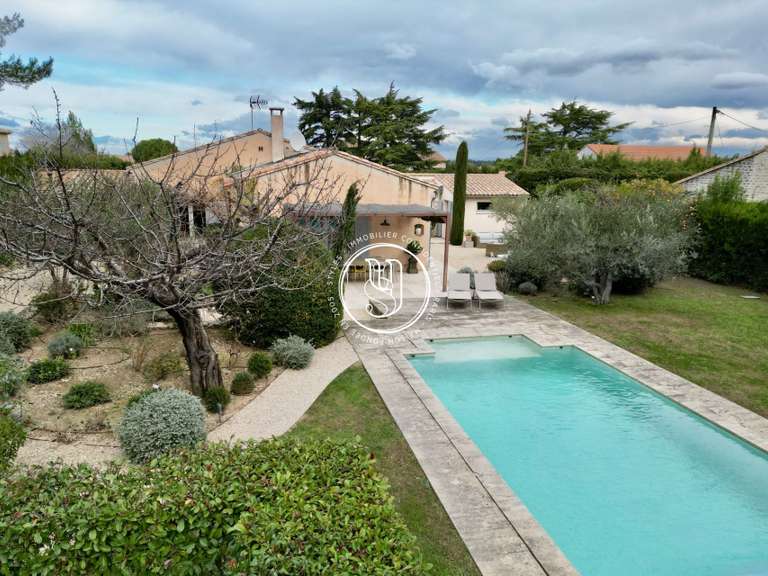 Villa Saint-Rémy-de-Provence - 4 bedrooms - 191m²