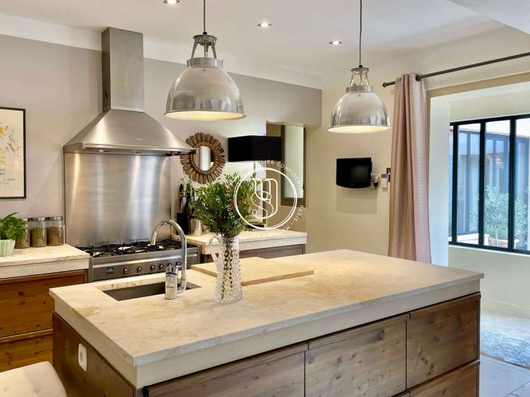 Villa Saint-Rémy-de-Provence - 4 bedrooms - 191m²