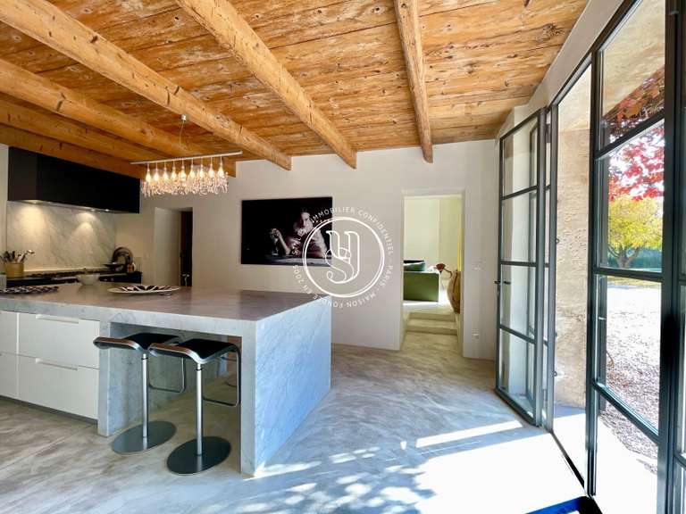 Villa Saint-Rémy-de-Provence - 5 bedrooms - 235m²