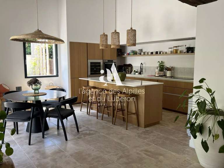 Villa Saint-Rémy-de-Provence - 5 bedrooms - 250m²