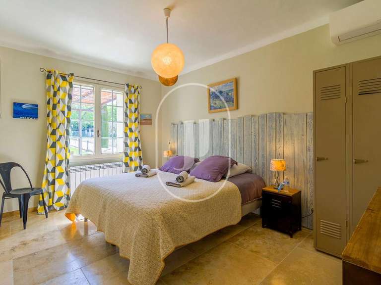 Villa Saint-Rémy-de-Provence - 4 bedrooms - 180m²